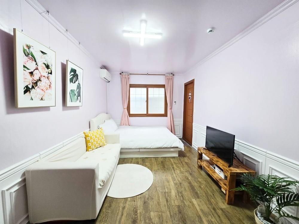 흥정계곡 409 펜션 (Heungjeong Valley 409 Pension)