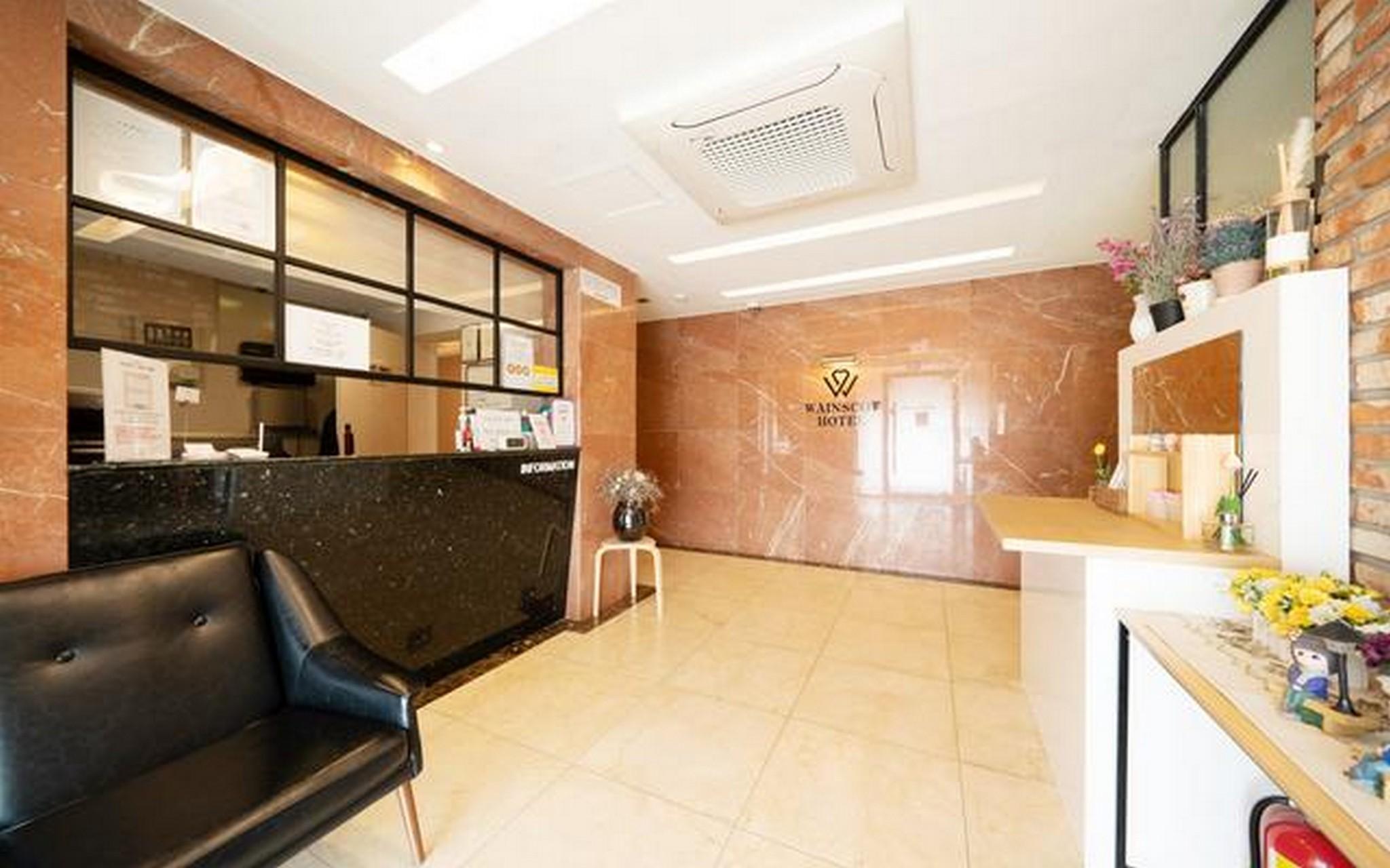 웨인스코트 호텔 (Ilsan (Daehwa) Wainscot Hotel)