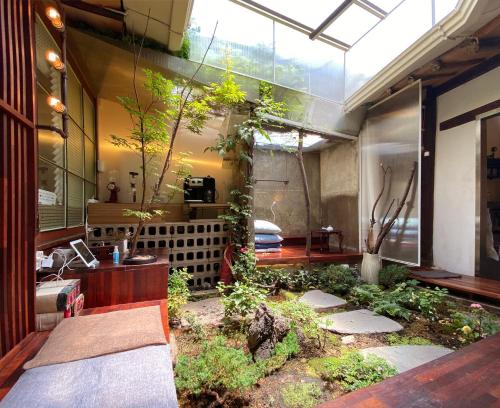 비바라비다 종로 독채 한옥 (Viva La Vida - Jongno Hanok Private House)