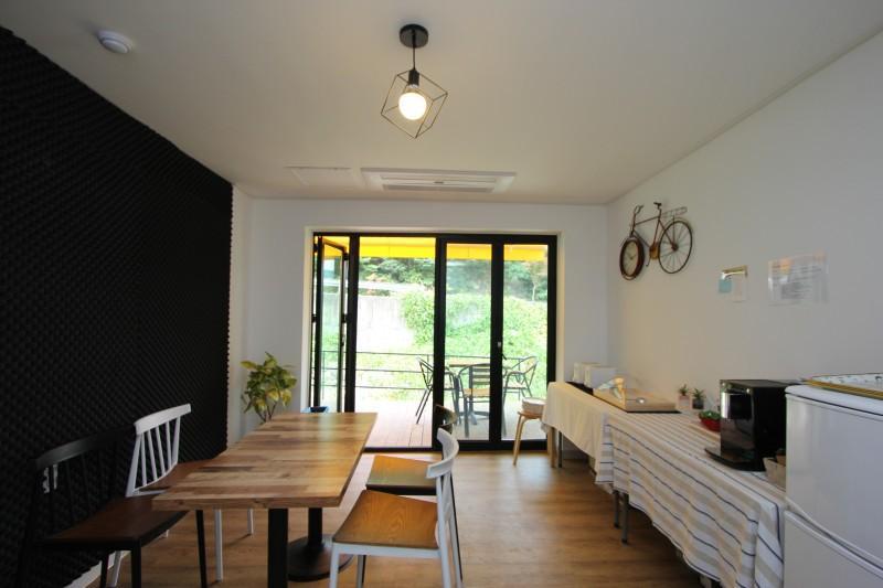 무주 여행가방펜션 (Muju Yeohaenggabang Pension)