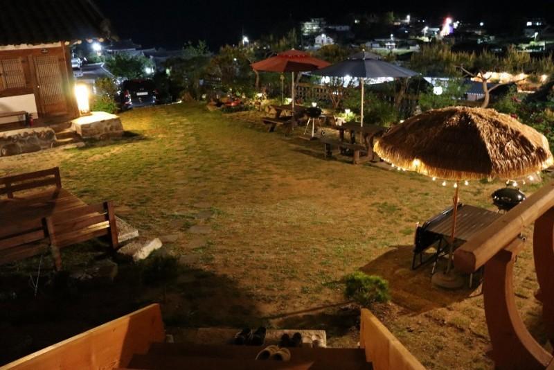 단양 단양정한옥펜션 (Danyang Danyangjeong Hanok Pension)