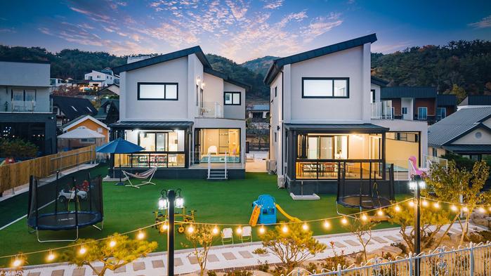 Yoon Story Kids Pool Villa