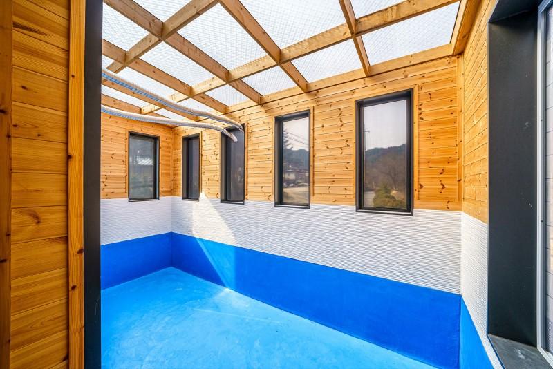 제천 화이트풀빌라 (Jecheon white pool villa)