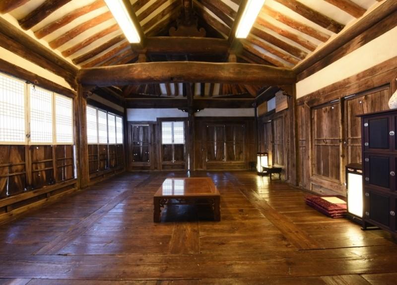 안동 군자마을한옥스테이펜션 (Andong Gunja Village Hanok Stay Pension)