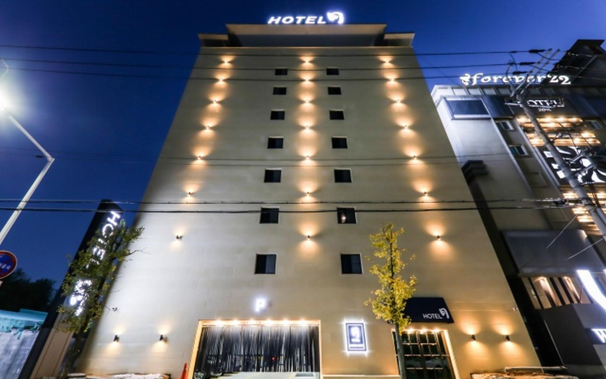 천안 성정동 월 (Cheonan Seongjeongdong Wall)