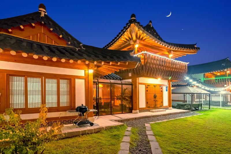 경주 신라한옥호텔풀빌라 (Gyeongju Shilla Hanok Hotel Pool Villa)
