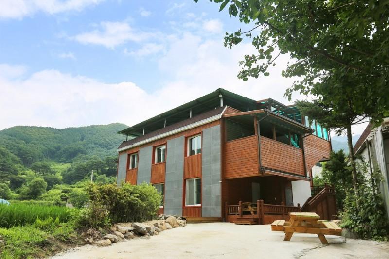 무주 덕유산숲펜션 (Muju Deogyusansup Pension)