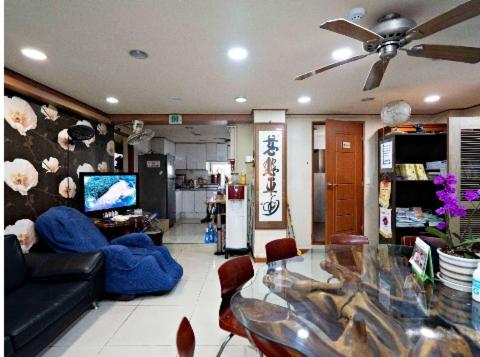 화성 게스트하우스 (Hwaseong Guest House)