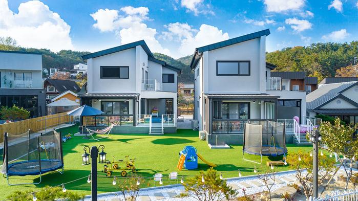 Yoon Story Kids Pool Villa