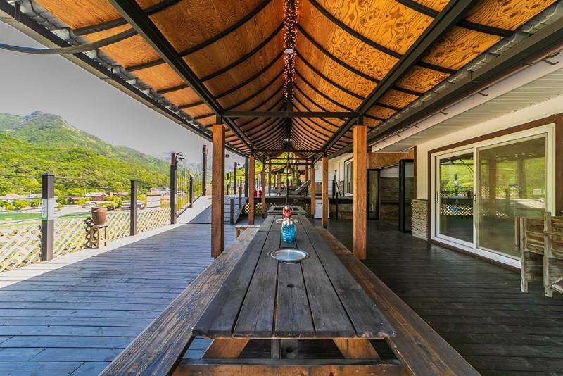 제천 월악산힐링펜션 (Jecheon Wolaksan Healing Pension)