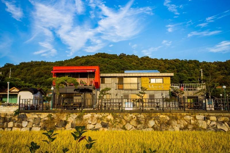 논산 호수와노을펜션 (Nonsan Lake and Sunset Pension)