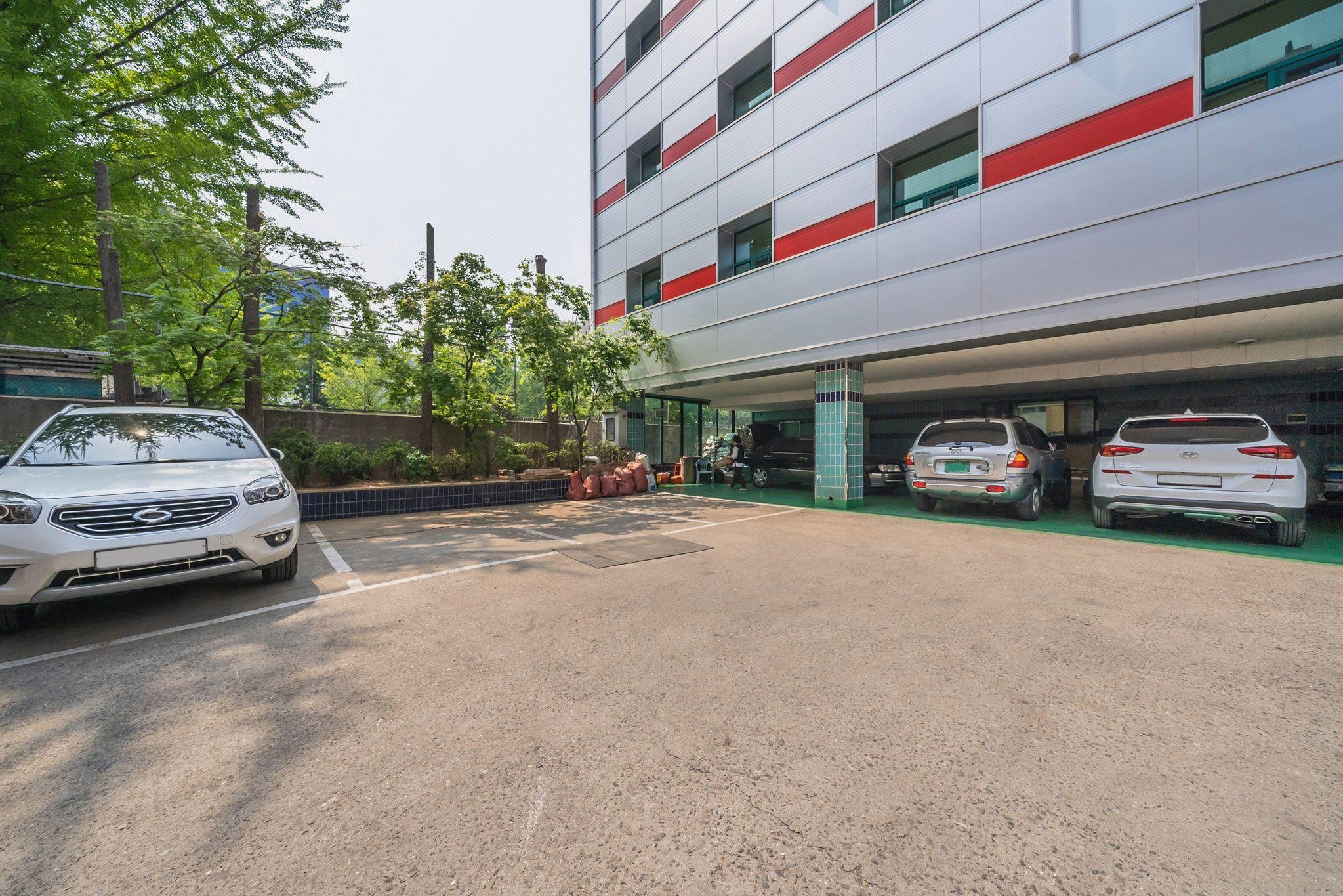 수원역 호텔 맘 (Suwon Station Hotel MOM)