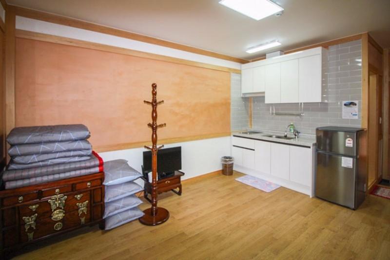 용인 한옥펜션수진당 (Yongin Hanok Pension Sujindang)