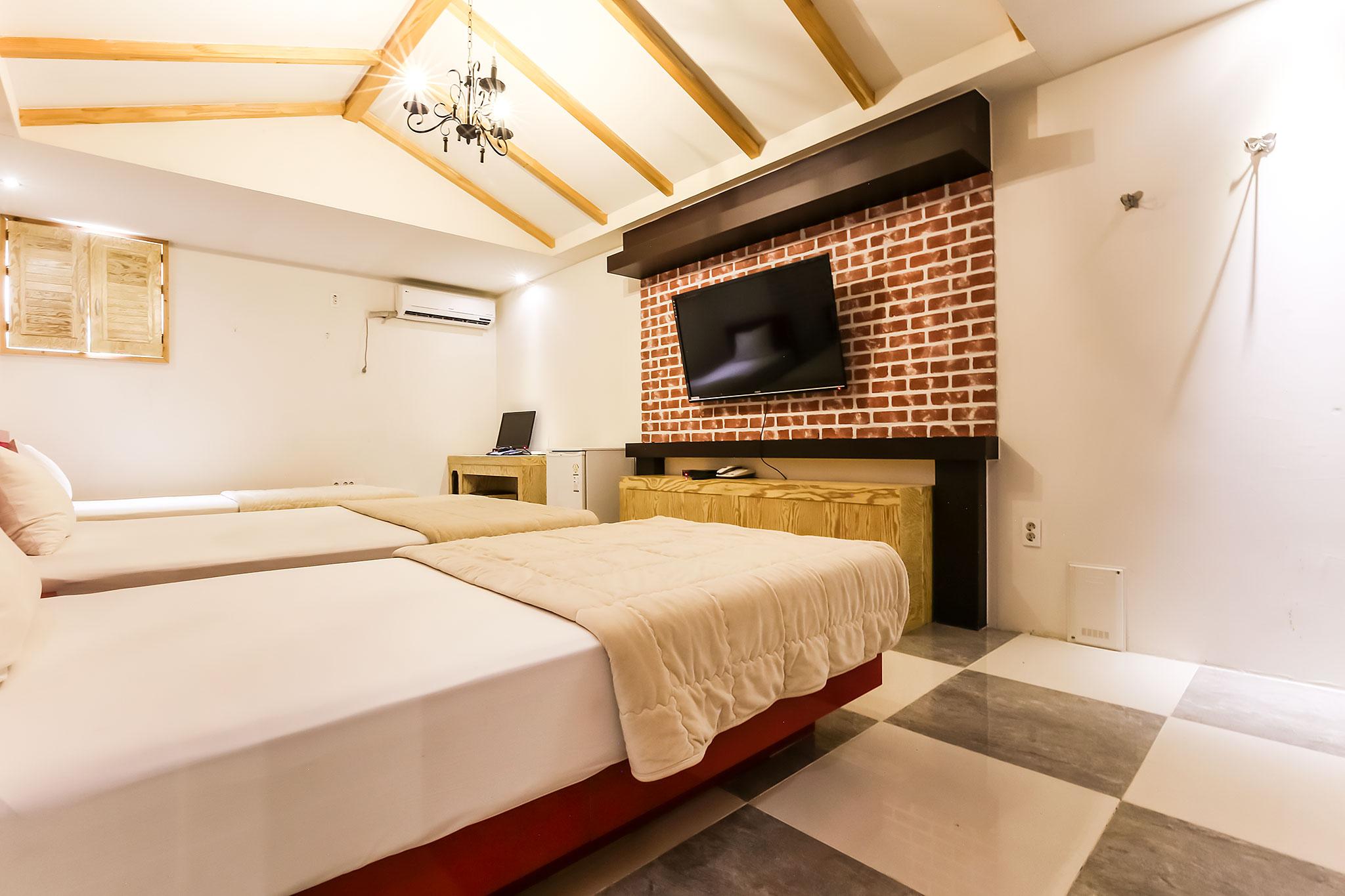 진천 소풍 무인텔 Drive-in (Jincheon Sopoong unmanned hotel Drive-in)