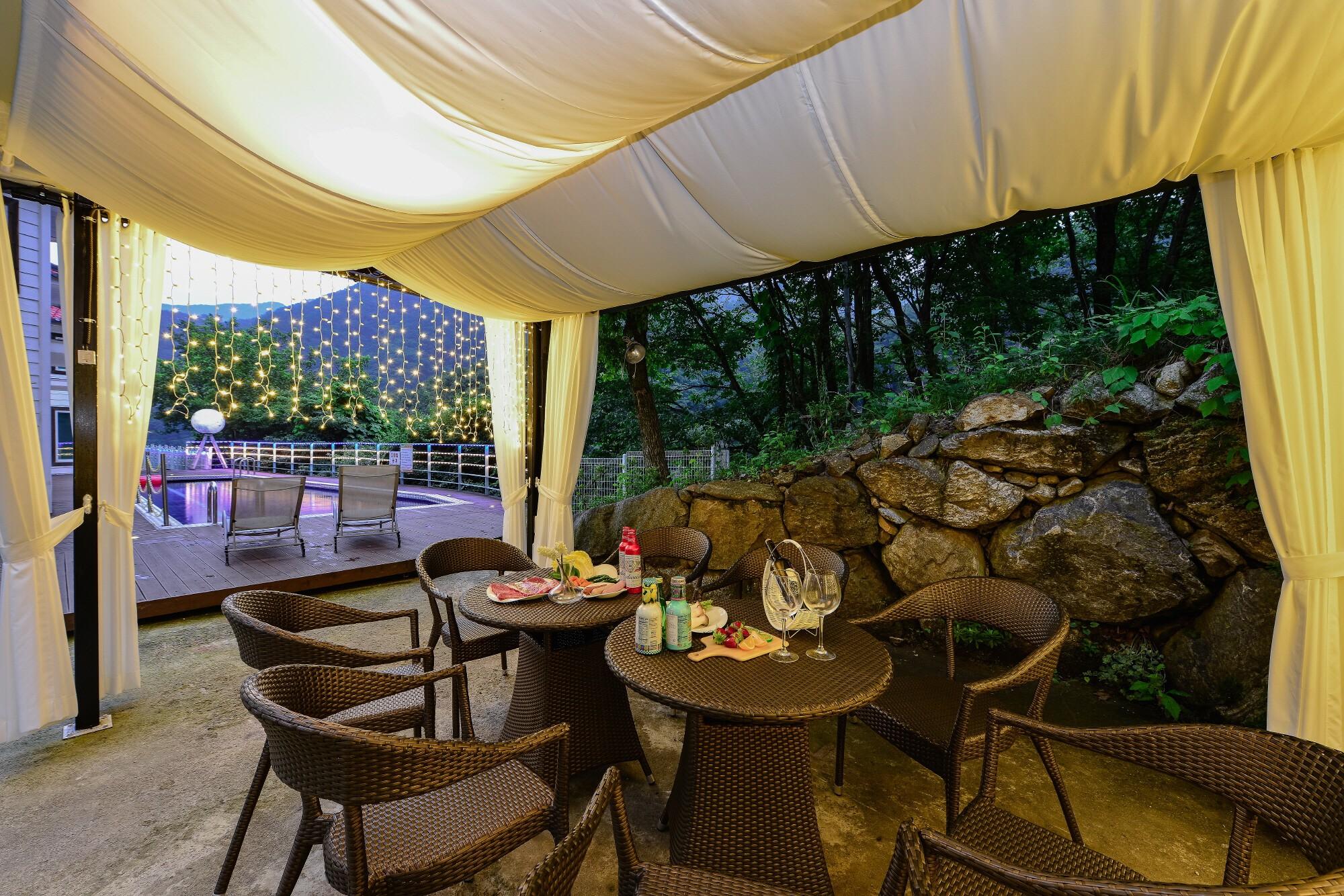 카멜펜션 (kamelpensyeon)