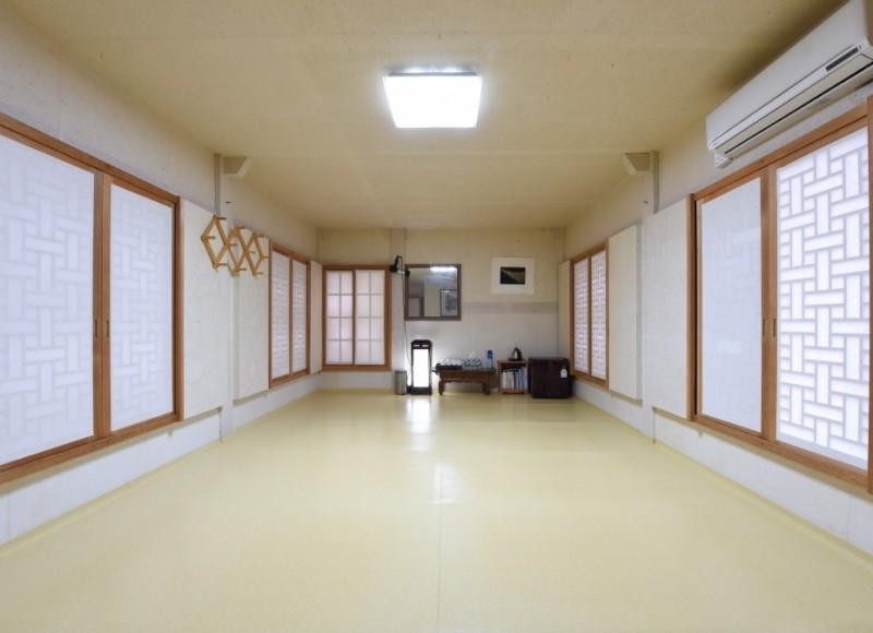 안동 군자마을한옥스테이펜션 (Andong Gunja Village Hanok Stay Pension)