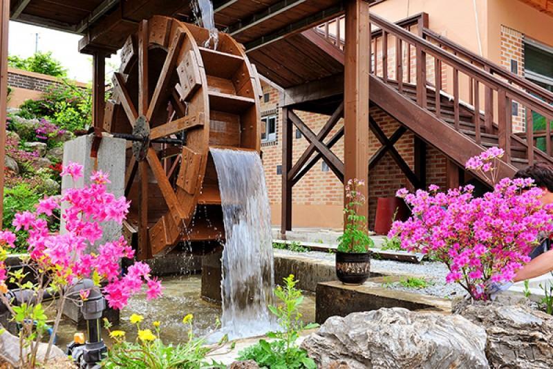 영주 부석사아래단풍길펜션 (Yeongju Buseoksa Maple Pension)