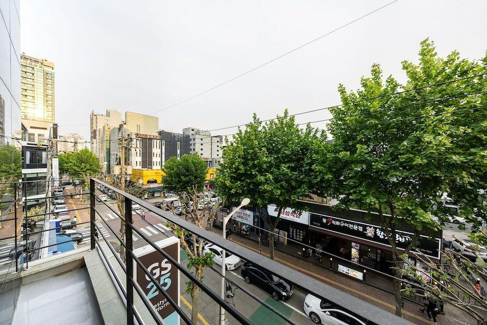 브라운도트 수원인계점 나혜석거리 (Brown Dot Suwon Ingye Branch Nahyeseok Street)