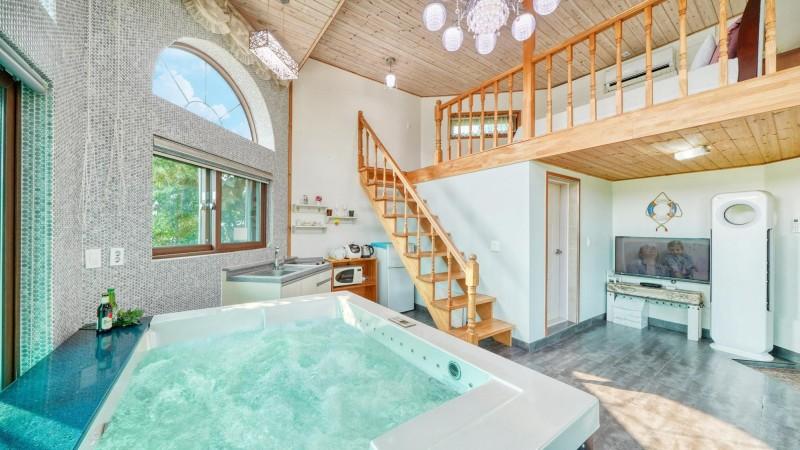 강화도 룰루랄라스파펜션 (Lululala Spa Pension in Ganghwado Island)