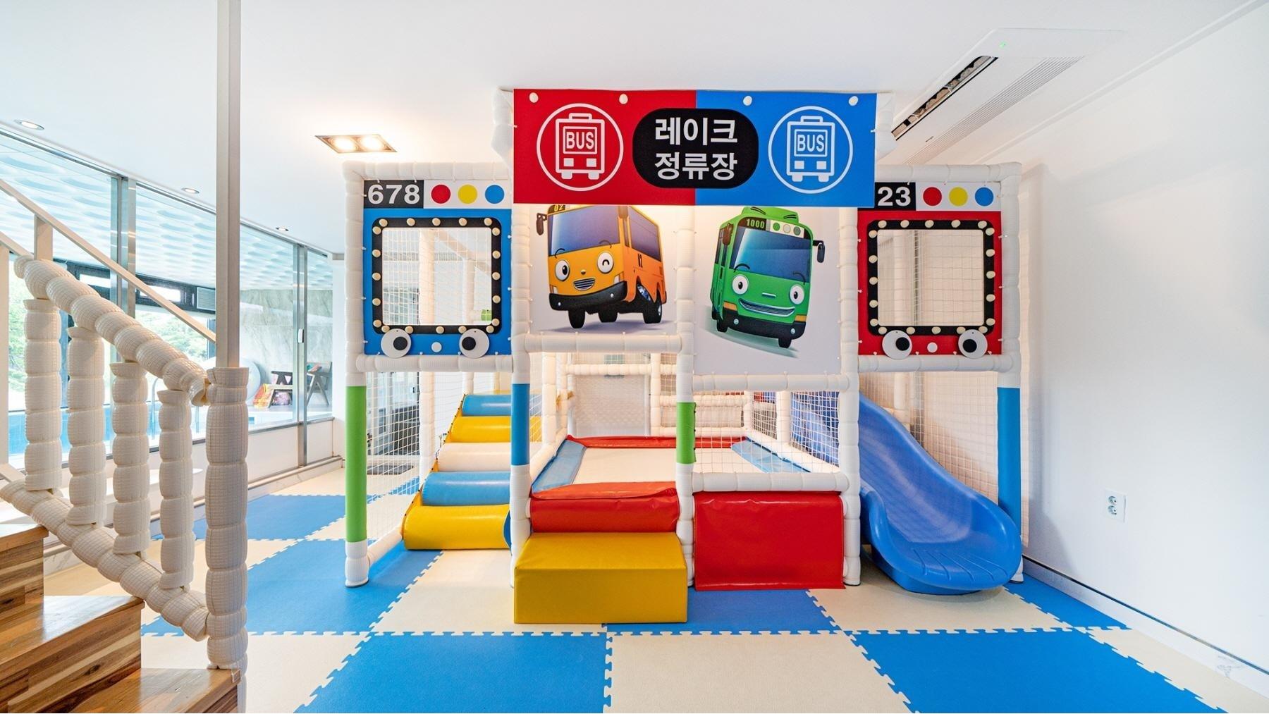 벨로시 레이크 풀빌라 (Gapyeong Belloci Lake Poolvilla)