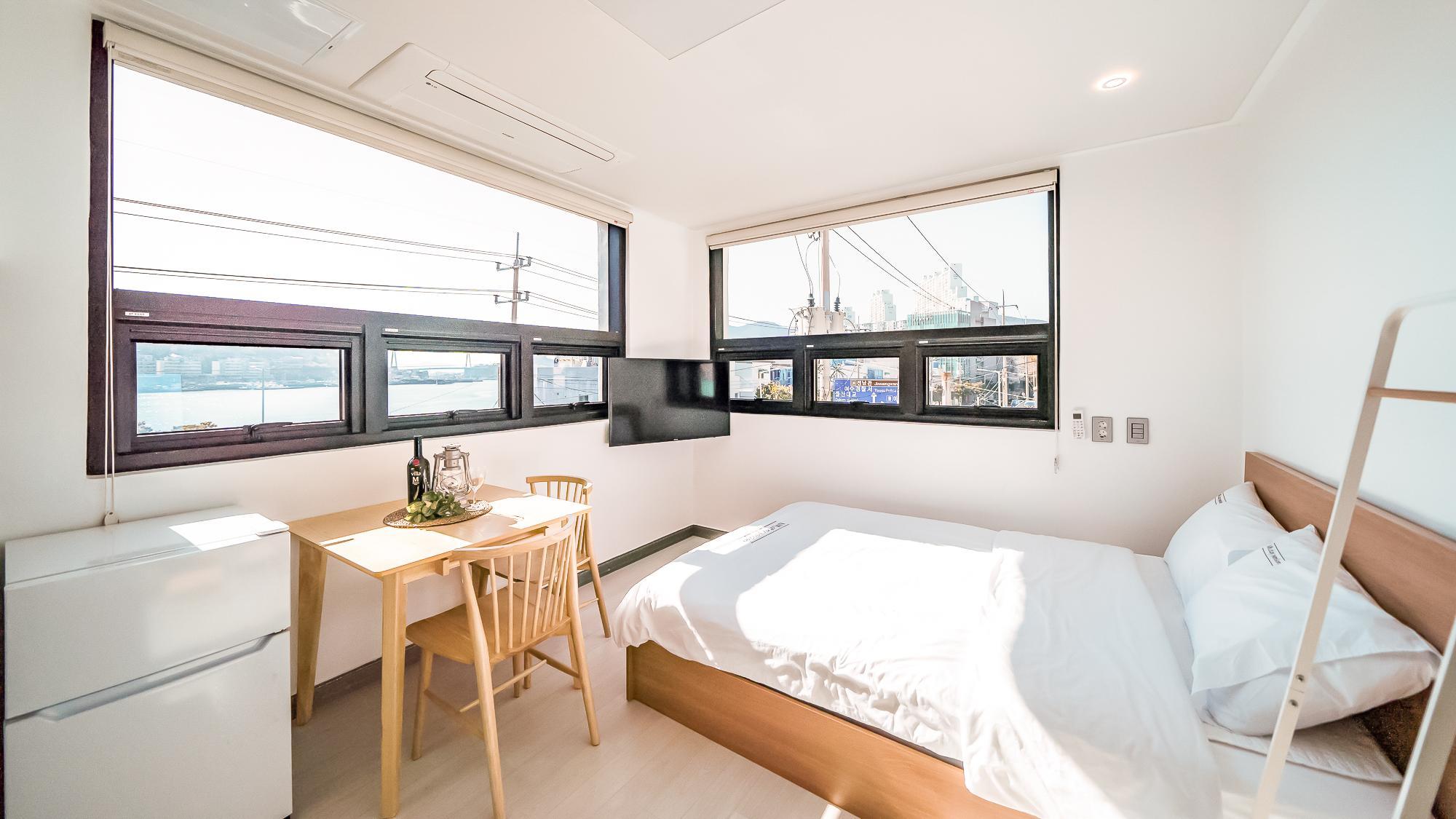 여수 낭만스테이 펜션 (Yeosu Nangmanstay pension)