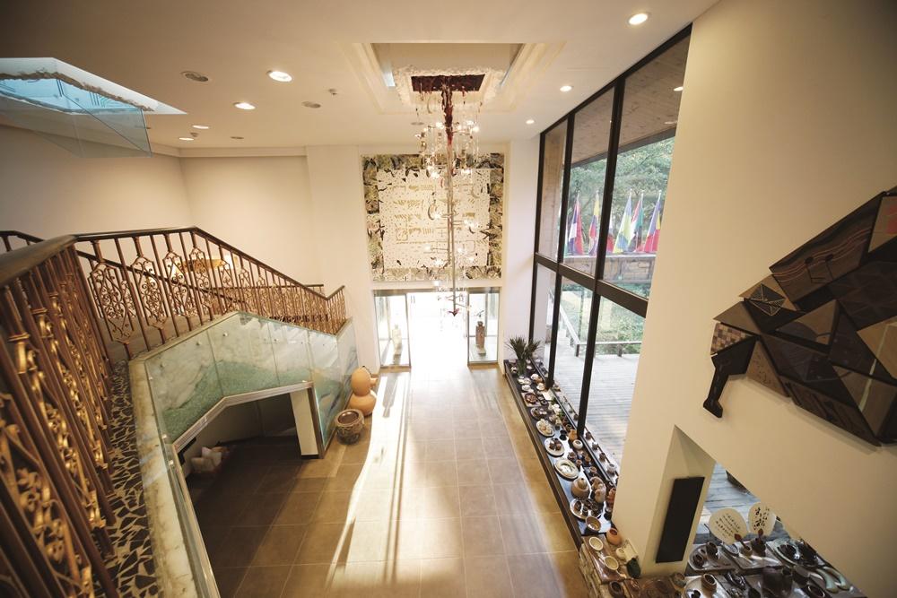 남이섬 호텔 정관루 (Nami Island Hotel Jeonggwanru)