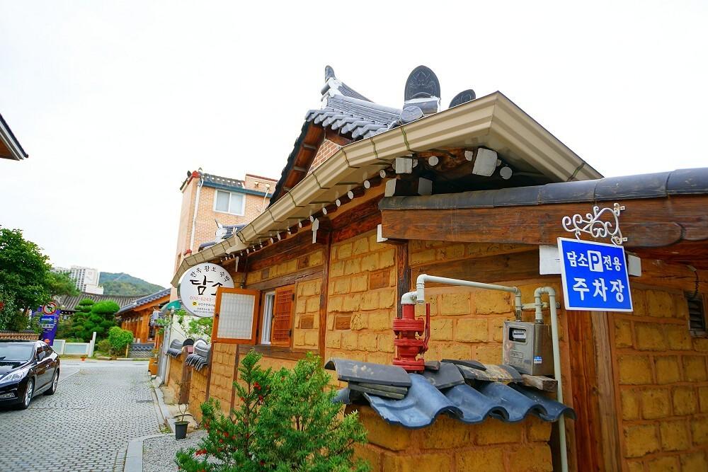 전주 한옥 마을 담소 (Jeonju Hanok Maeul Damso)