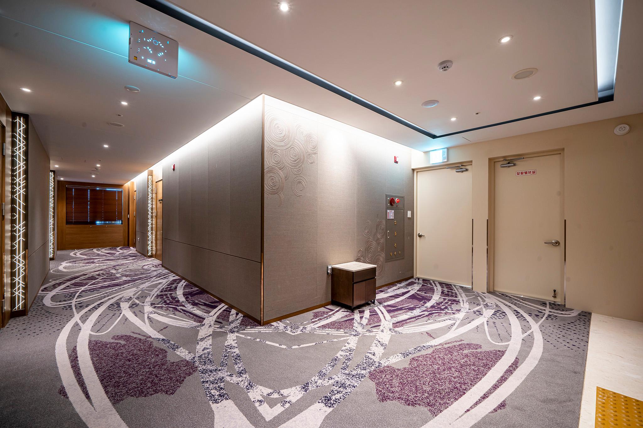 빌리언 웨스턴 호텔 (Billion Western Hotel)