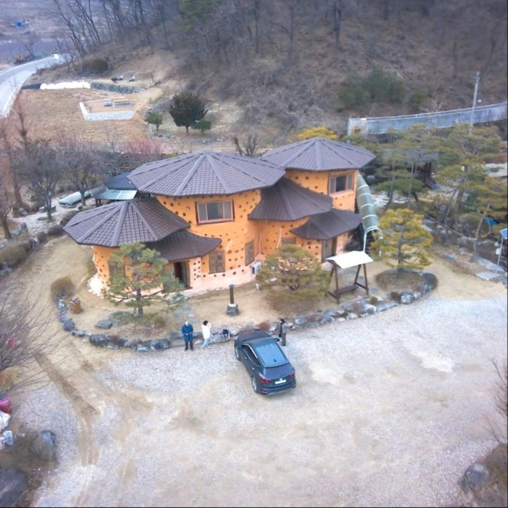 풍기 황토 펜션 (Punggi Red Clay Pension)