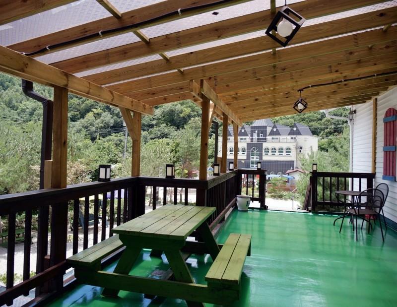 평창 더힐링펜션 (Pyeongchang The Healing Pension)