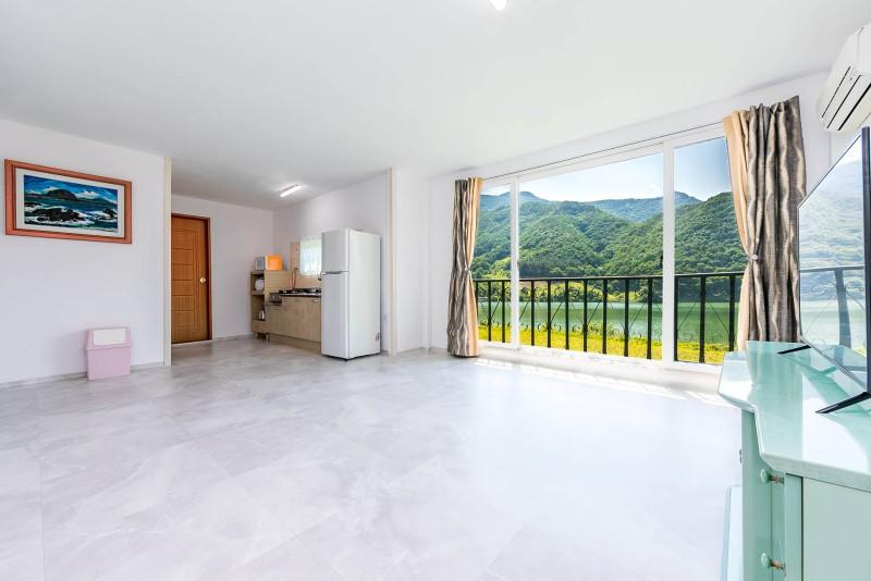 논산 대둔산수락호수펜션(구 산초의집) (Nonsan Daedunsan Surak Lake Pension (formerly Sancho House))