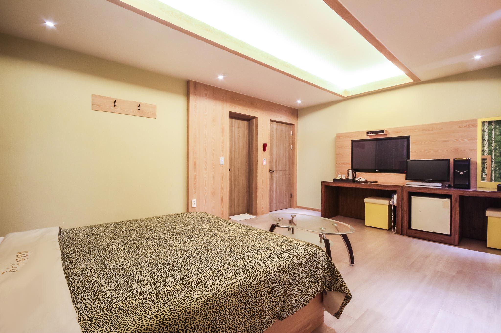 광양 하루 (Gwangyang Haru)