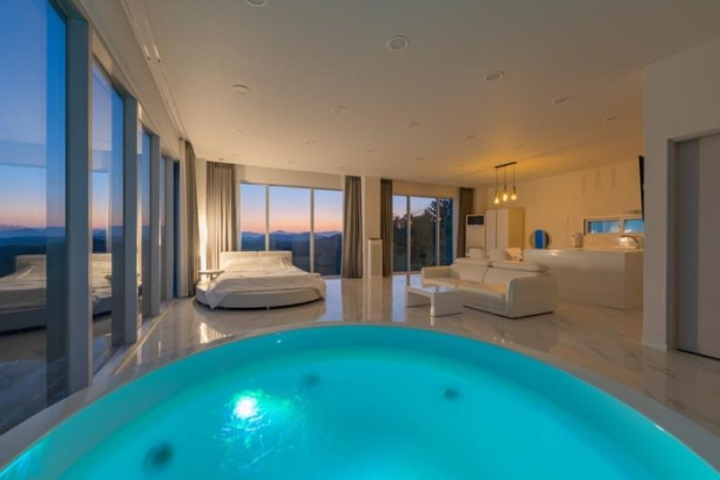 영덕 디아로풀빌라펜션 (Yeongdeok Diaro Pool Villa Pension)