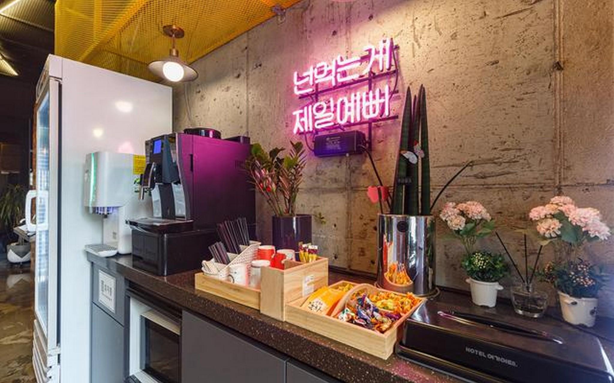 호텔 여기어때 순천 조례 교차로 지점 (Hotel Yeogiottae Suncheon Jorye Intersection Branch)