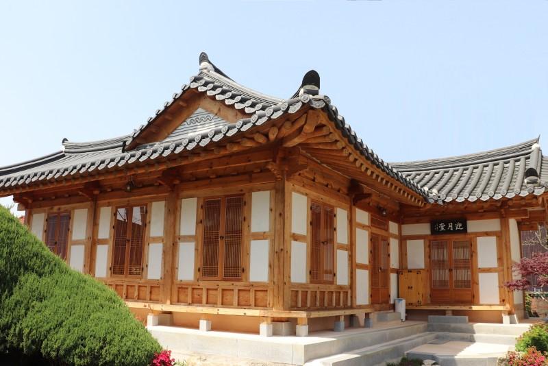 익산 영월당 한옥독채펜션 (Iksan Yeongwoldang Hanok Private House Pension)