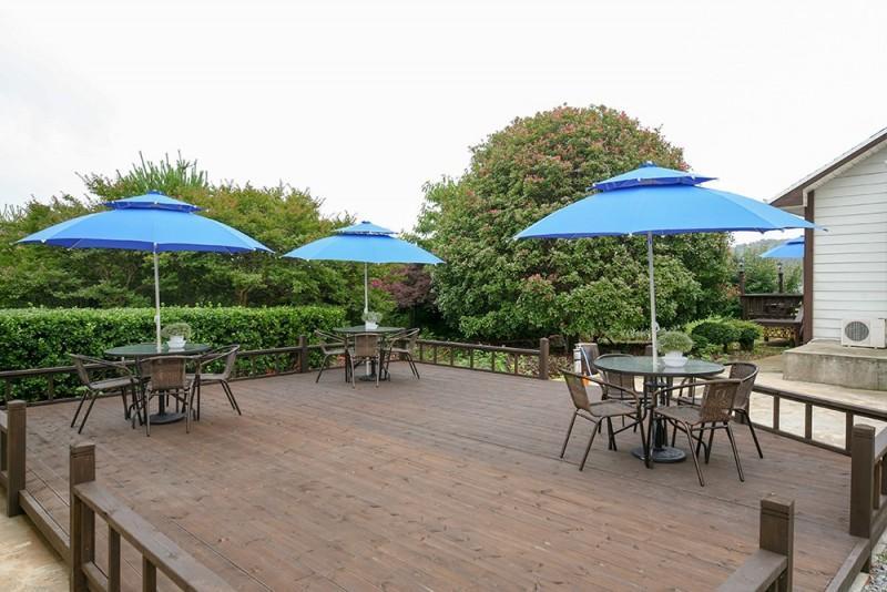 태안(안면도) 꽃지화이트펜션 (Taean (Anmyeondo) Kkotji White Pension)