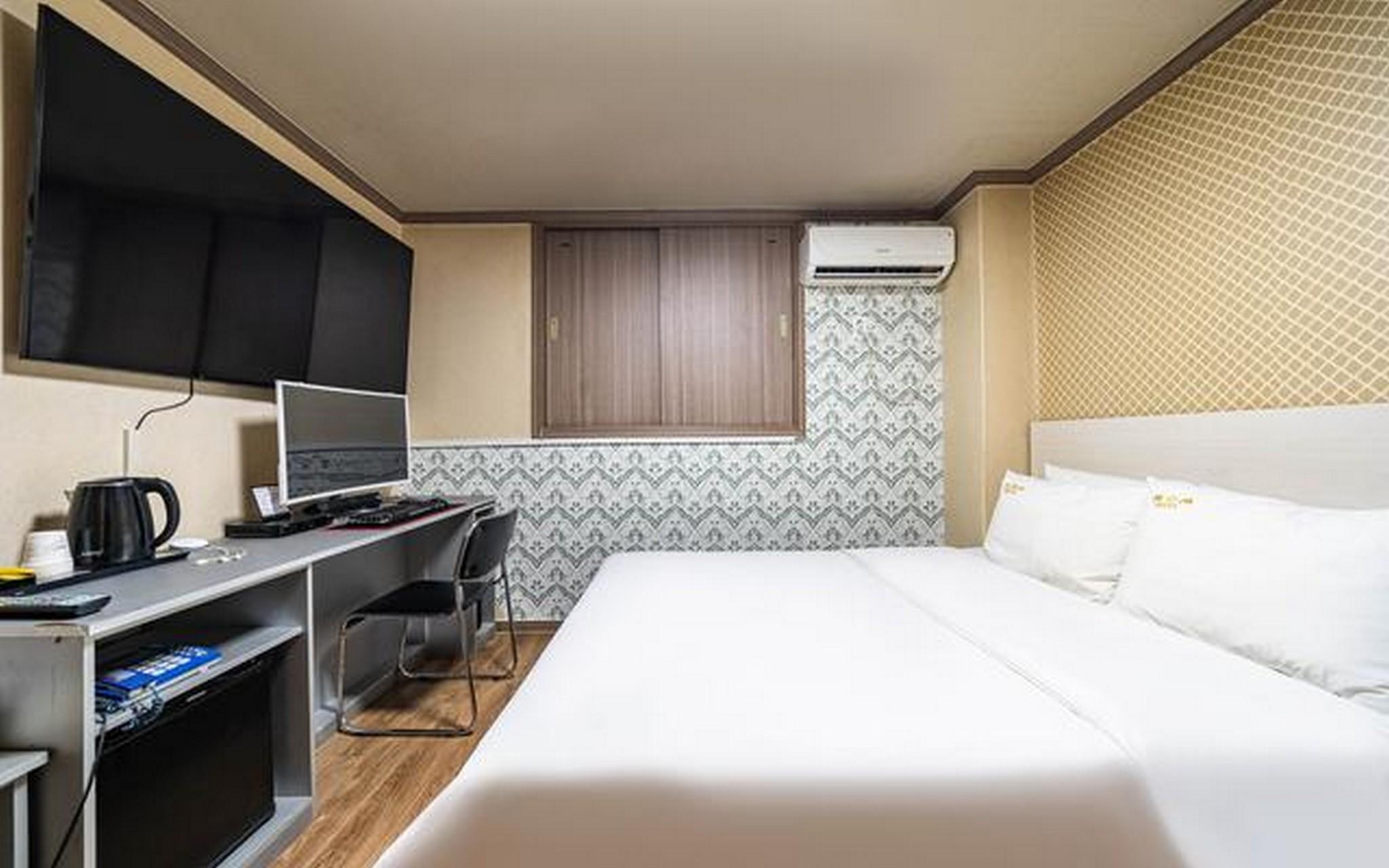 수원역 호텔 맘 (Suwon Station Hotel MOM)