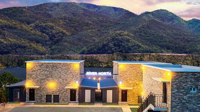 River North Pool Villa Pension