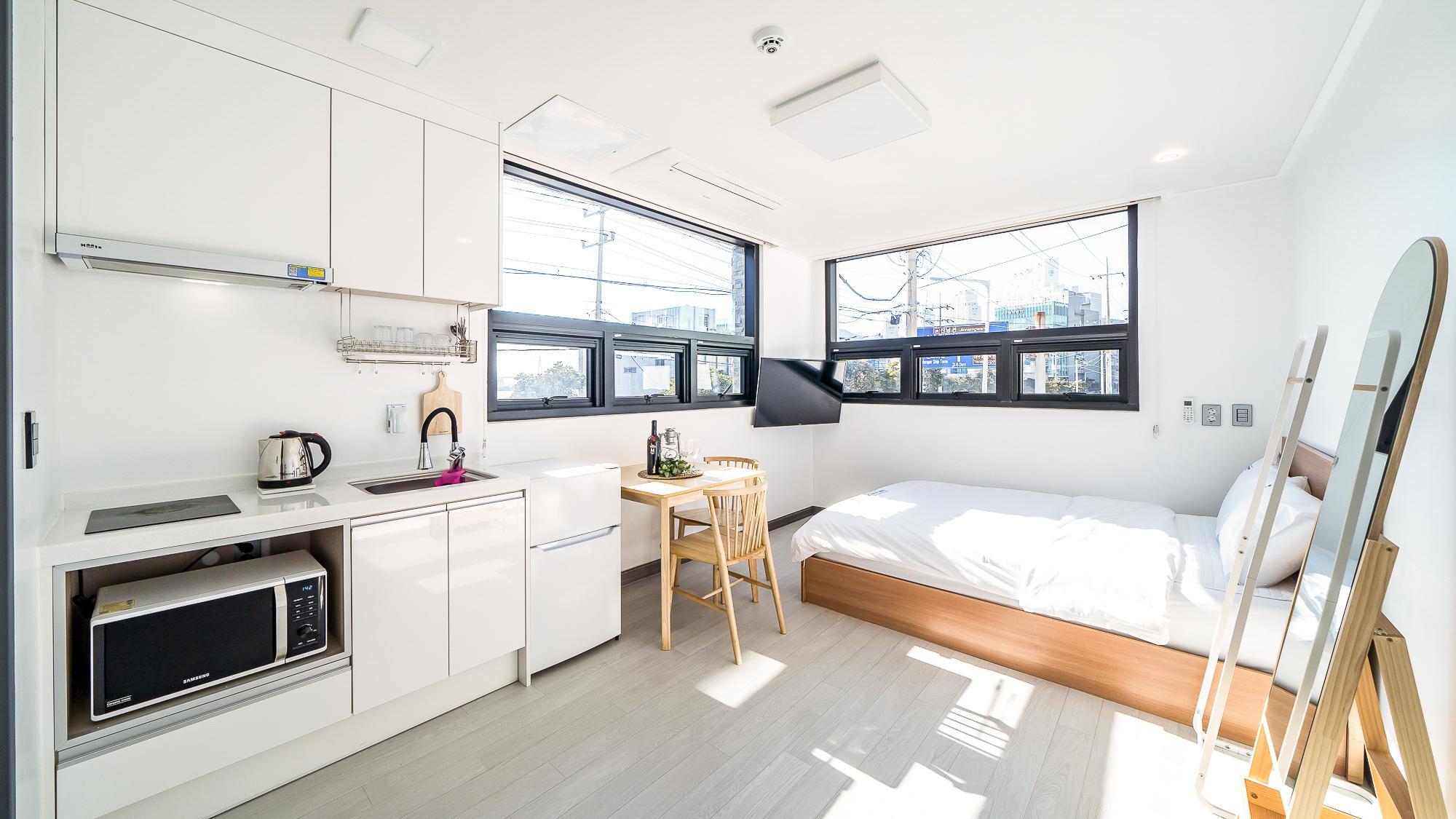 여수 낭만스테이 펜션 (Yeosu Nangmanstay pension)