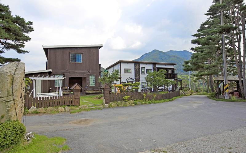 예산 숲속의정원펜션 (Yesan Forest Garden Pension)