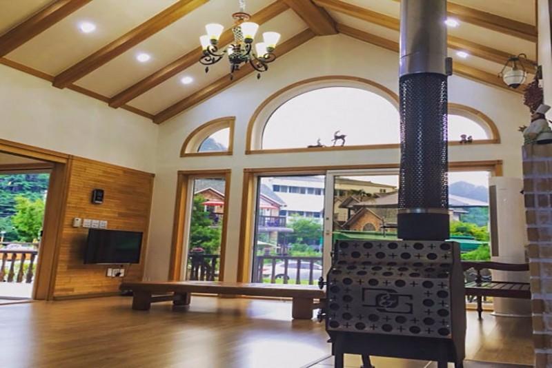 제천 베네치아펜션 (Jecheon Venezia Pension)