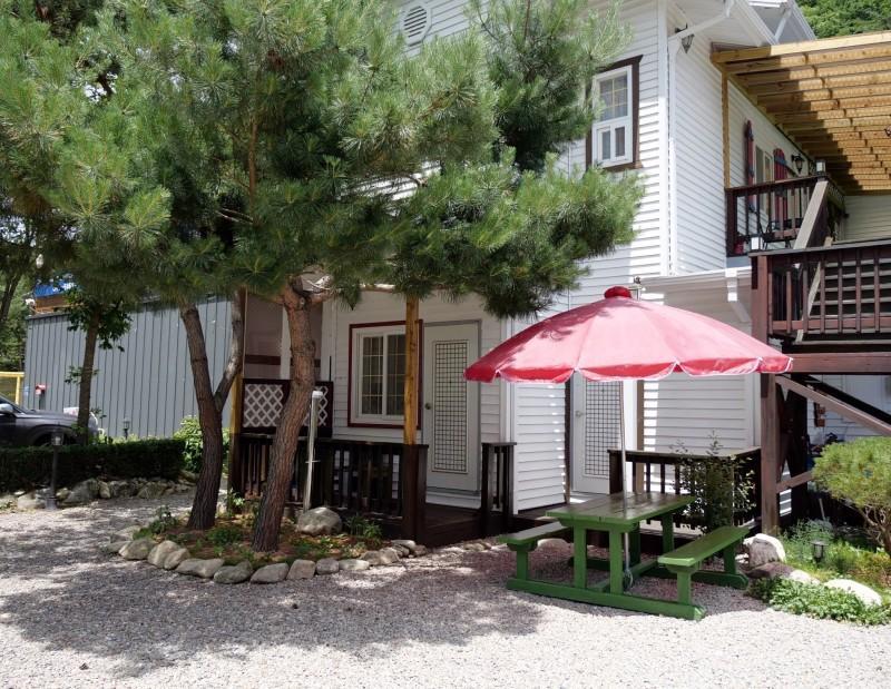 평창 더힐링펜션 (Pyeongchang The Healing Pension)