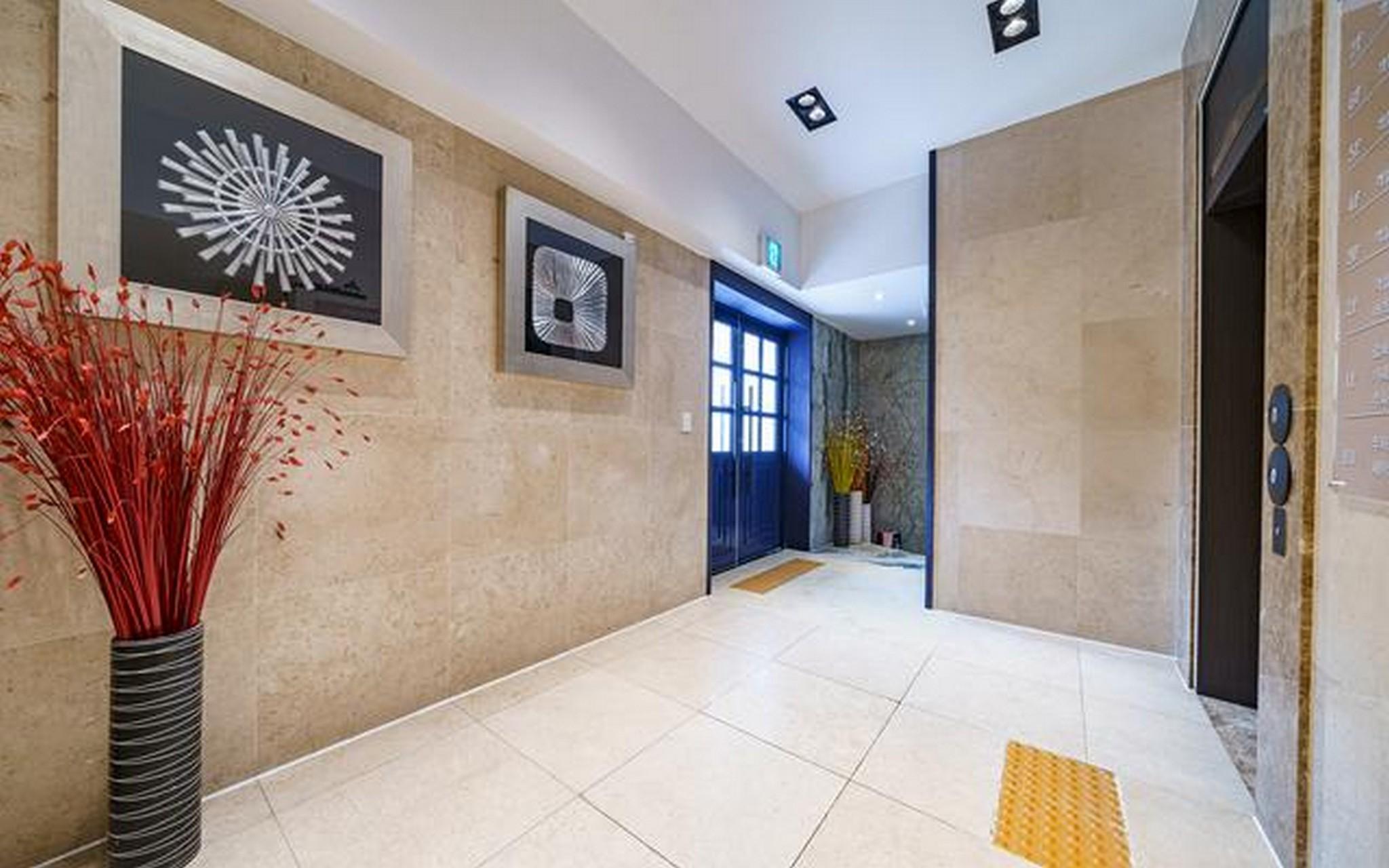 수원 시청 호텔 델 라고 (Suwon City Hall Hotel del Lago)