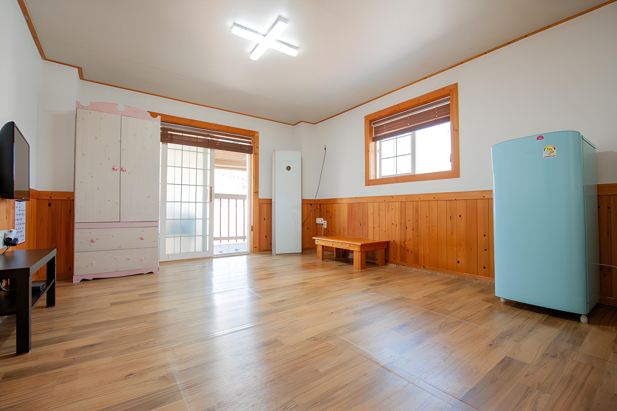 삼척 장호그린펜션 (Samcheok Jangho Green Pension)