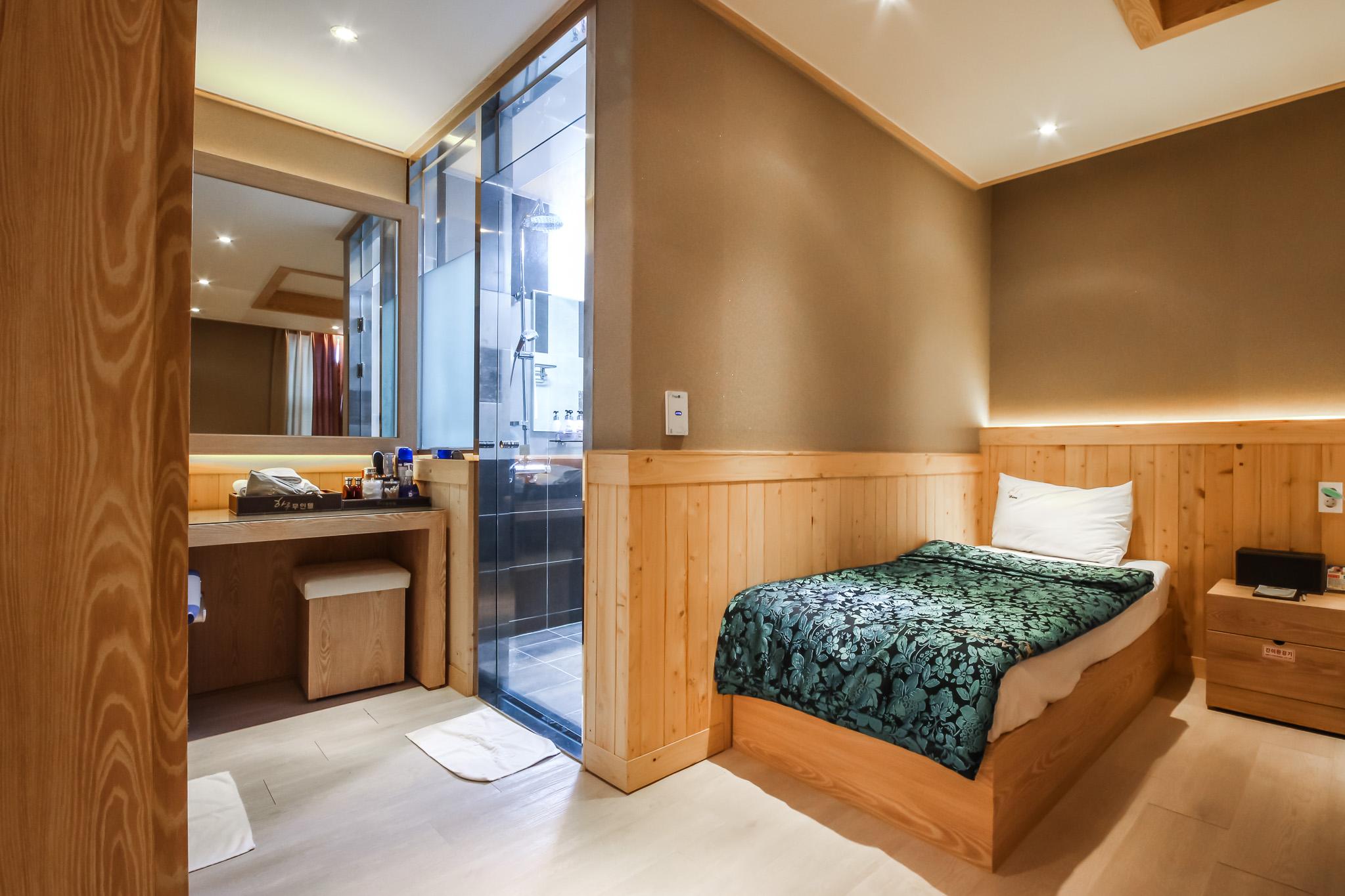 광양 하루 (Gwangyang Haru)