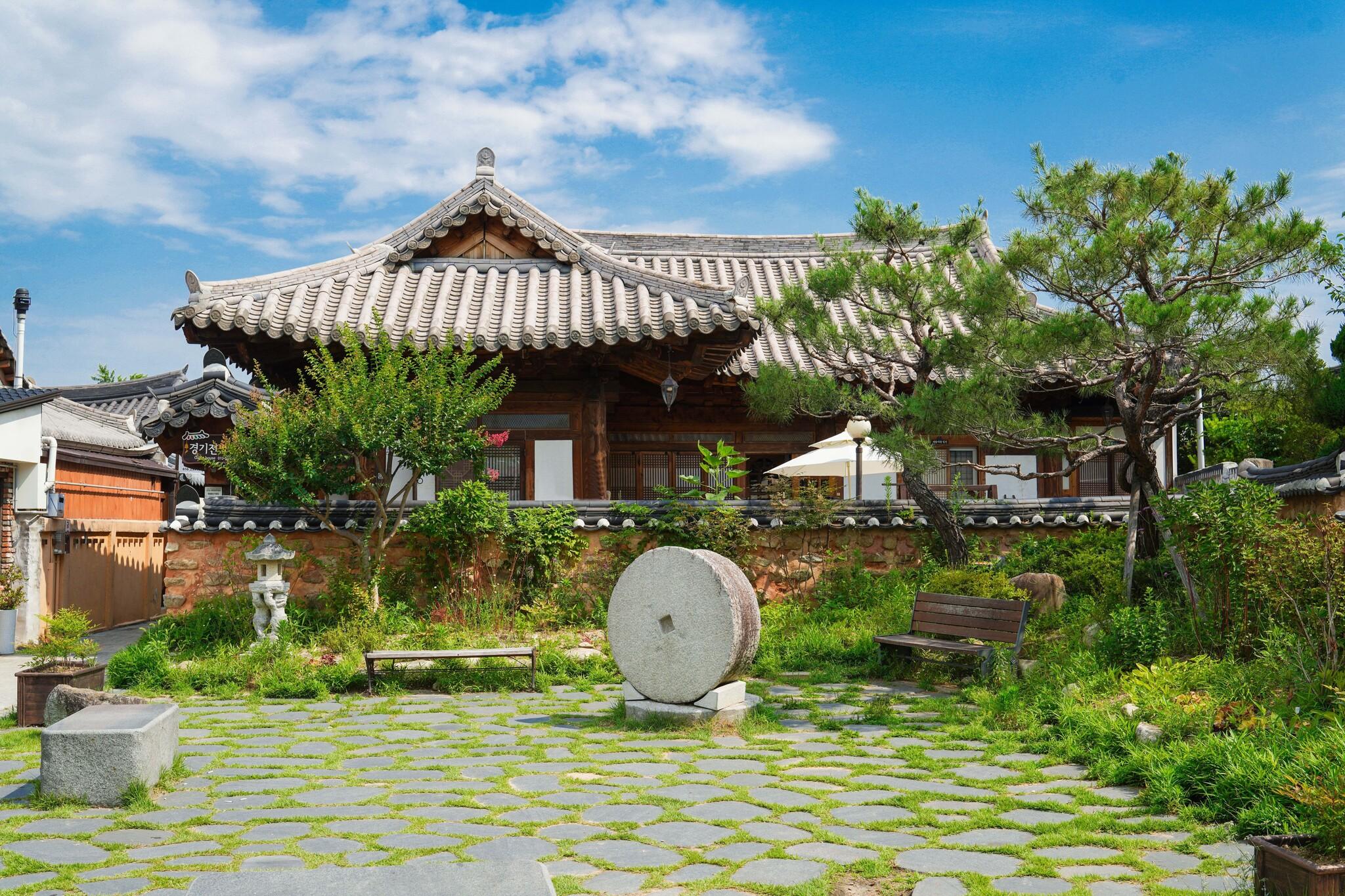 전주 한옥마을 일락당 사랑채 (jeonjuhanogmaeul ilragdangsarangcae)