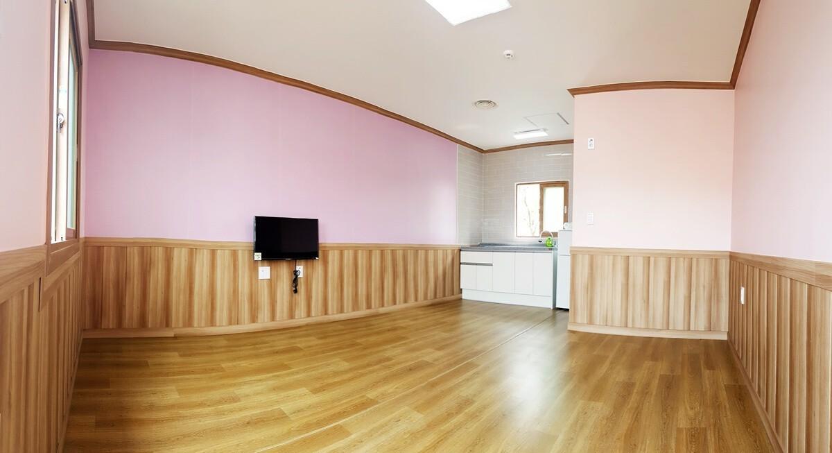 들꽃 펜션 (Nonsan Deulkot Pension)