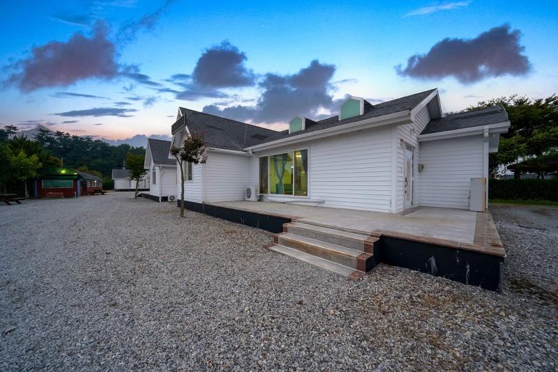 서산 남문토방펜션 (독채,단체,일몰명소,선착장인근) (Seosan Nammun Tobang Pension (private house, group, sunset spot, near the marina))