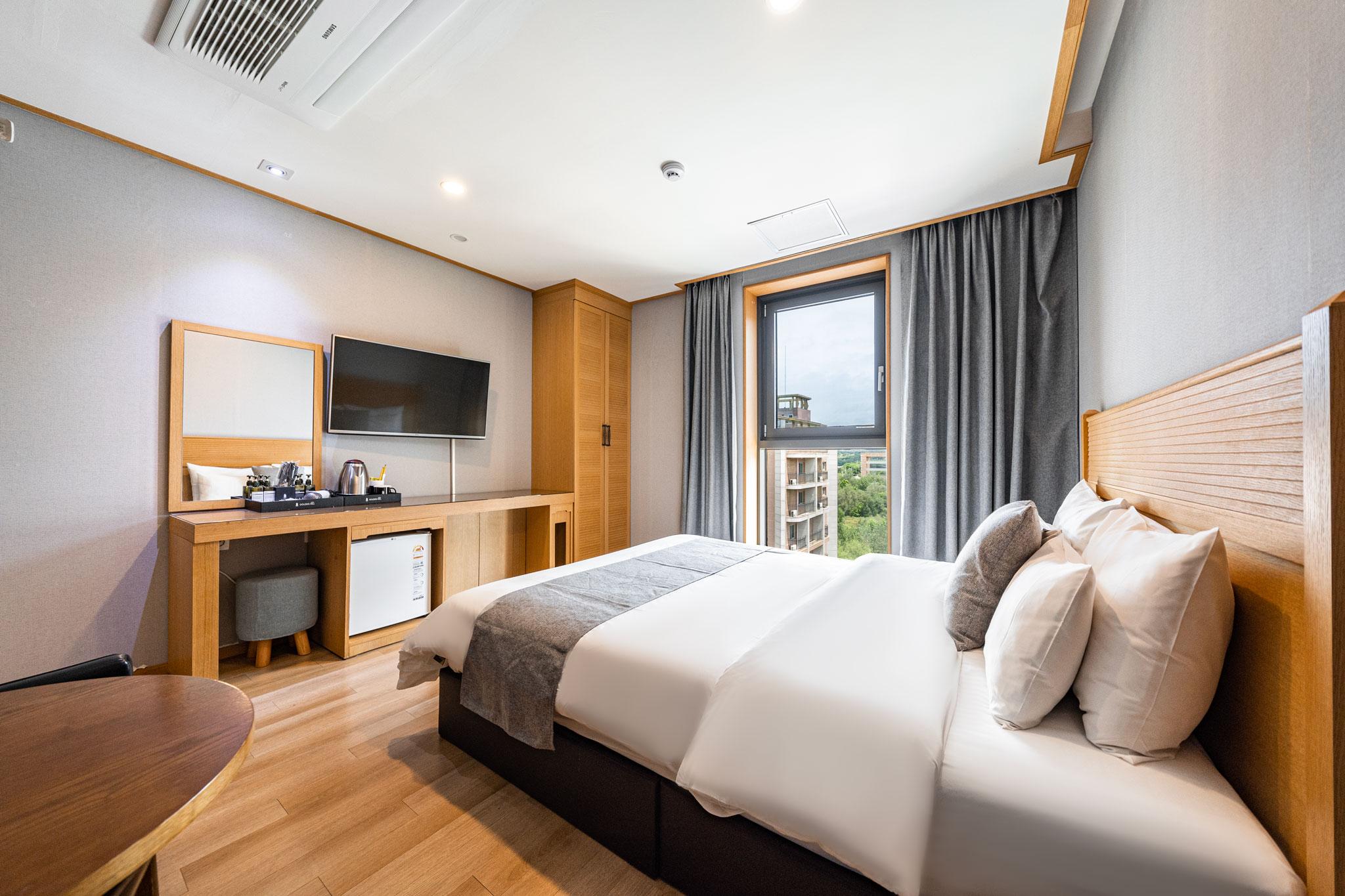 호텔 골든 힐 (Hotel Golden Hill)