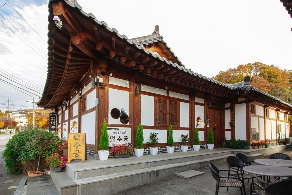 전주한옥마을 덕수궁 (Jeonju Hanok Maeul Deoksugoong (Korea Quality))